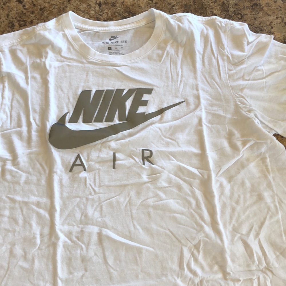 Nike tee